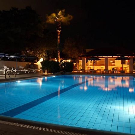 Margaret Hotel เกรมาสตี ภายนอก รูปภาพ